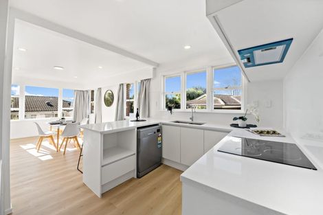 Photo of property in 70 Sturges Road, Henderson, Auckland, 0612