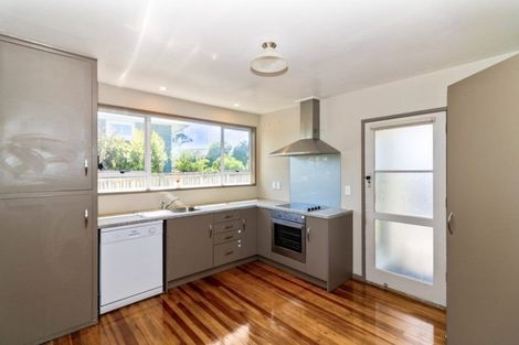 Photo of property in 20 Rospeath Crescent, Spotswood, New Plymouth, 4310