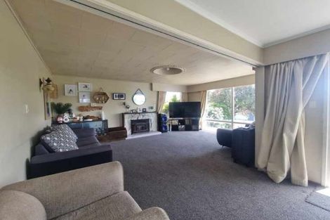 Photo of property in 77 Ross Street, Woodville, 4920