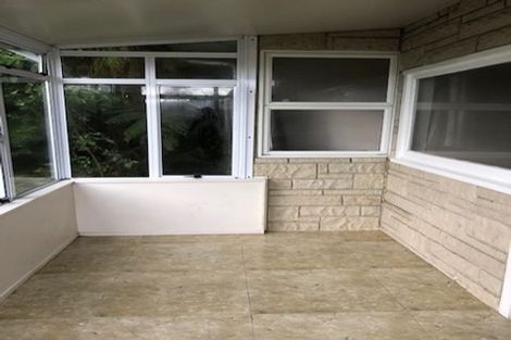 Photo of property in 31 Awaroa Road, Sunnyvale, Auckland, 0612