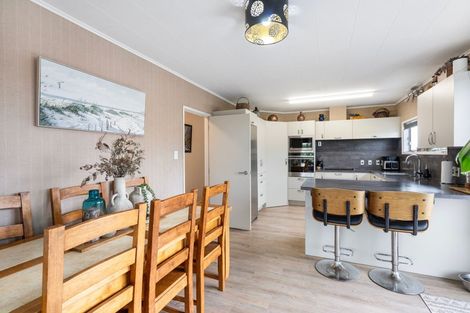 Photo of property in 118 Sandspit Road, Waiuku, 2123