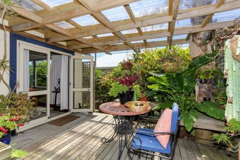 Photo of property in 65 Paynters Avenue, Strandon, New Plymouth, 4312