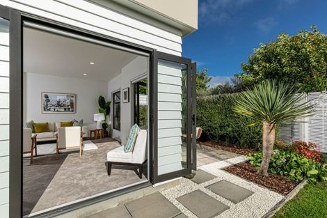 Photo of property in 11/40 Scarlet Oak Drive, Schnapper Rock, Auckland, 0632