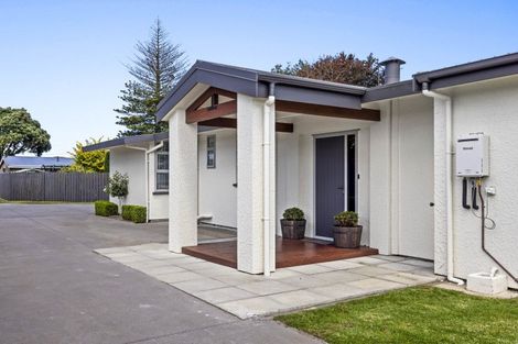 Photo of property in 326 South Road, Hawera, 4610