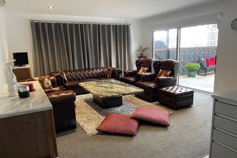 Photo of property in 4/1 Manuka Road, Bayview, Auckland, 0629