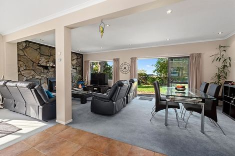 Photo of property in 2/399 East Coast Road, Mairangi Bay, Auckland, 0630