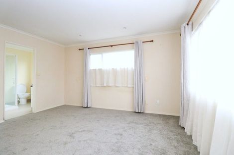 Photo of property in 15 Erne Crescent, East Tamaki, Auckland, 2016