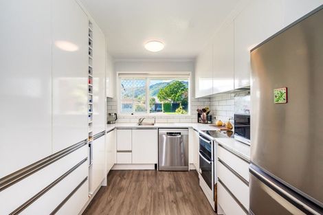 Photo of property in 2 Koromiko Road, Waikanae, 5036