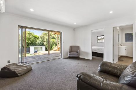 Photo of property in 44 Matipo Road, Mairangi Bay, Auckland, 0630