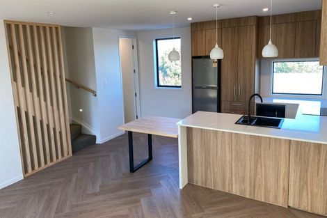 Photo of property in 2/11 Lewis Road, Pakuranga, Auckland, 2010