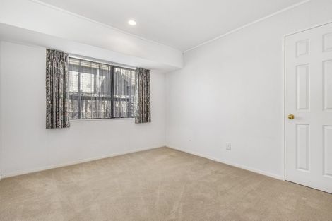 Photo of property in 5/31 Nicholas Road, Somerville, Auckland, 2014