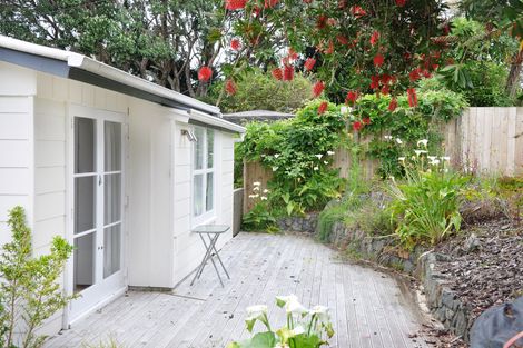 Photo of property in 8 Hillside Crescent, Leigh, 0985