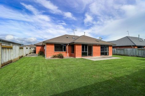 Photo of property in 17 Meridian Grove, Kelvin Grove, Palmerston North, 4414