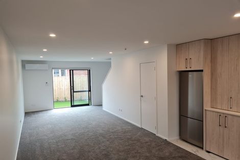 Photo of property in 2/4 Johnston Grove, Taita, Lower Hutt, 5011