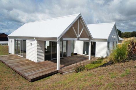 Photo of property in 68 Stace Hopper Drive, One Tree Point, 0118