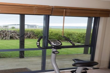 Photo of property in 10 Rosemount Road, Waverley, 4591