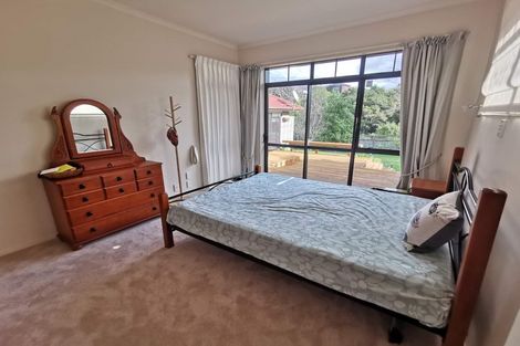 Photo of property in 14 Maryann Place, Greenhithe, Auckland, 0632