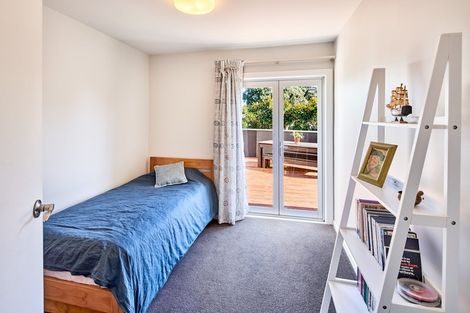 Photo of property in 15 Kowhai Street, Eastbourne, Lower Hutt, 5013