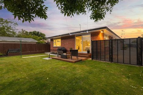 Photo of property in 2/9 Erica Street, Papanui, Christchurch, 8053