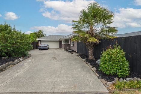 Photo of property in 8 Fieldmoor Place, Parklands, Christchurch, 8083