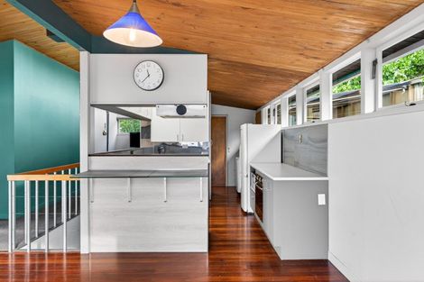 Photo of property in 17 Spencer Road, Hospital Hill, Napier, 4110