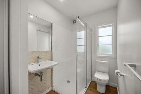 Photo of property in 2/27 Calliope Road, Devonport, Auckland, 0624