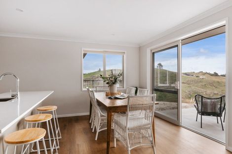 Photo of property in 27 Moira Close, Welcome Bay, Tauranga, 3175