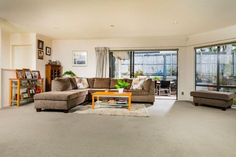Photo of property in 93 Te Wharau Drive, Greenhithe, Auckland, 0632