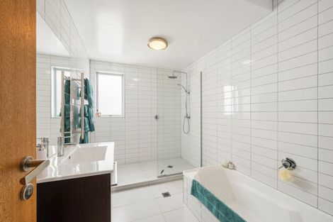 Photo of property in 5/3 Severn Street, Island Bay, Wellington, 6023