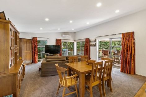 Photo of property in 2/72 Spinella Drive, Bayview, Auckland, 0629
