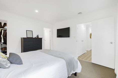 Photo of property in 16 Daniel Place, Kelvin Grove, Palmerston North, 4414