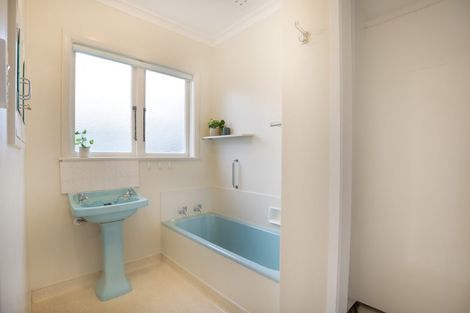 Photo of property in 30 Tawa Terrace, Tawa, Wellington, 5028