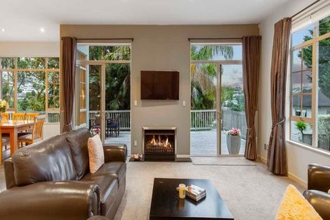 Photo of property in 68 Saddleback Rise, Murrays Bay, Auckland, 0630