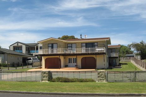 Photo of property in 24 Torkar Road, Clarks Beach, 2122