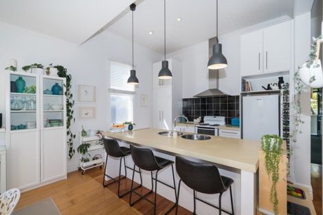 Photo of property in 15 Douglas Street, West End, Palmerston North, 4412