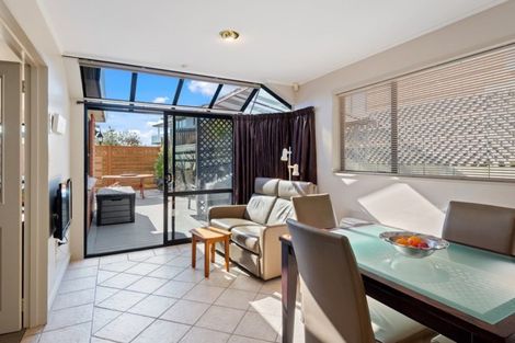 Photo of property in 21 Woodlau Rise, Huntsbury, Christchurch, 8022