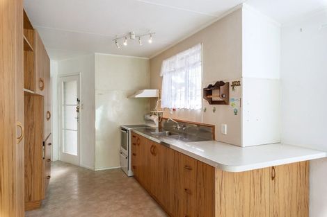 Photo of property in 72 Strathmore Avenue, Levin, 5510