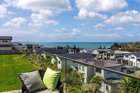 Photo of property in 34 Bearing Parade, Long Bay, Auckland, 0630