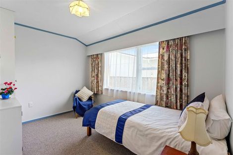 Photo of property in 2 Leybourne Avenue, Waikanae, 5036