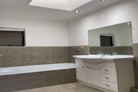 Photo of property in 1/55a Pakuranga Road, Pakuranga, Auckland, 2010