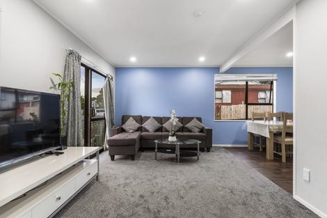Photo of property in 1/71 Luanda Drive, Ranui, Auckland, 0612