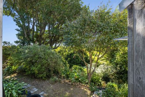 Photo of property in 14 Fairfax Terrace, Frankleigh Park, New Plymouth, 4310