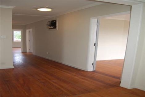 Photo of property in 3 Shearer Crescent, Naenae, Lower Hutt, 5011