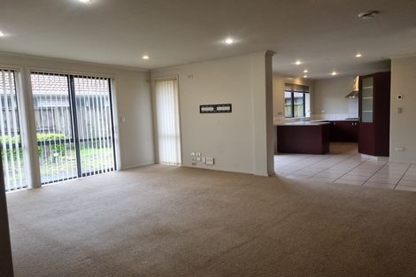 Photo of property in 33 Parkside Drive, Huntington, Hamilton, 3210