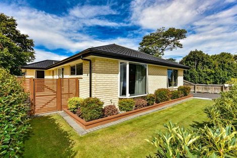 Photo of property in 1/220 Avonhead Road, Avonhead, Christchurch, 8042