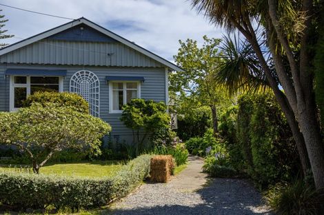 Photo of property in 8 Percy Street, Akaroa, 7520