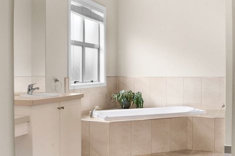 Photo of property in 102 Hunter Drive, Awatoto, Napier, 4110