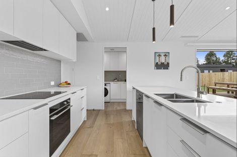 Photo of property in 7 Onyx Street, Albert Town, Wanaka, 9305