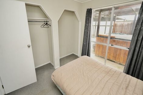Photo of property in 34 Acacia Street, Kelvin Grove, Palmerston North, 4414