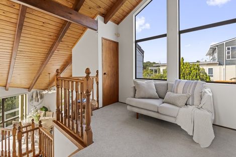 Photo of property in 26 Pacific Parade, Army Bay, Whangaparaoa, 0930